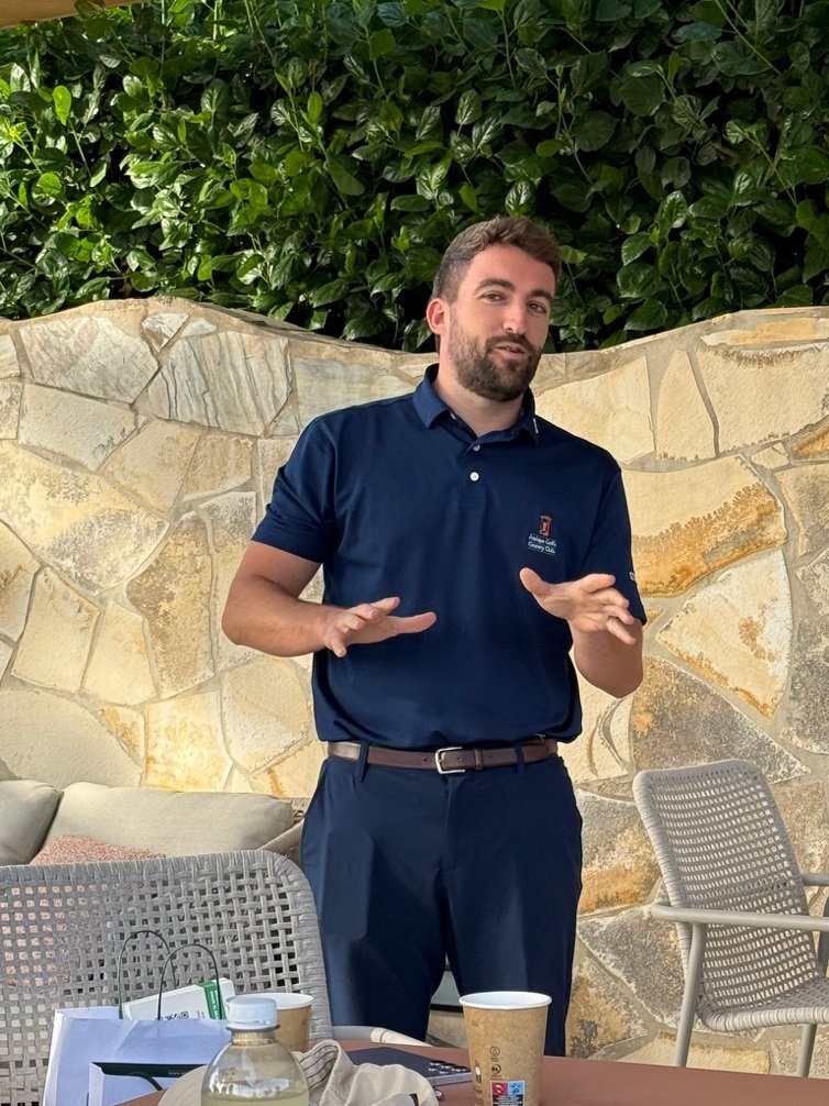 Dialog mit Head Greenkeeper Raúl, Atalaya Golf & Country Club